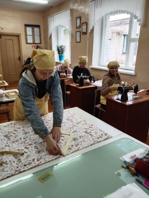 Вторичная занятость школьников. С пользой проводят каникулы дети в Ельском районе