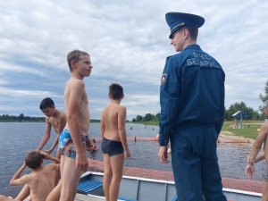 Ельские спасатели провели мониторинг водных объектов района