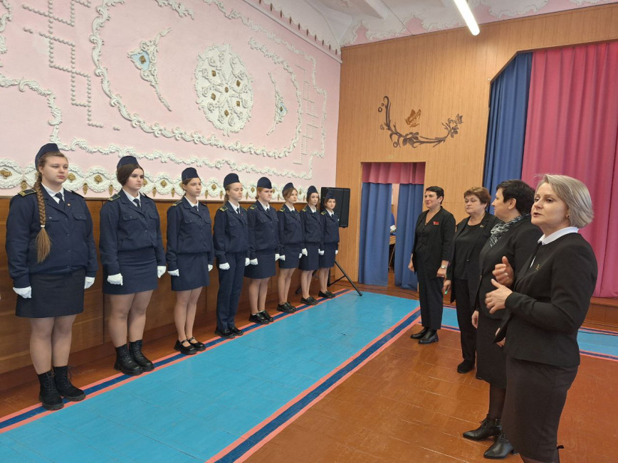 Выездное заседание постоянной комиссии по социальным вопросам и по делам молодежи Ельского районного Совета депутатов 29 созыва прошло в средней школе №2 г. Ельска
